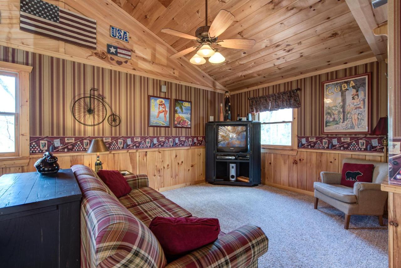 Lazy Cub Lodge Pigeon Forge Esterno foto