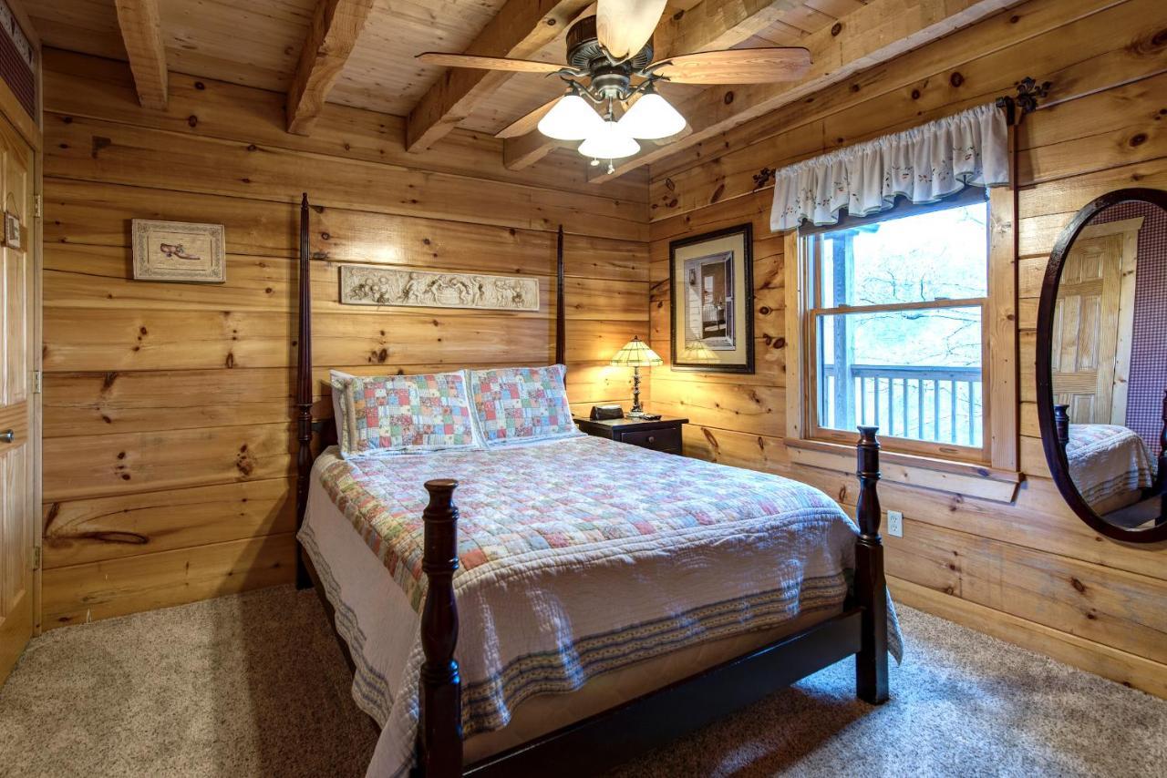 Lazy Cub Lodge Pigeon Forge Esterno foto